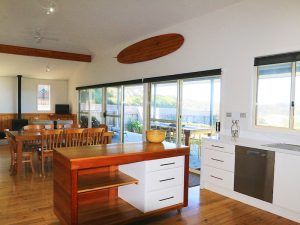 Holiday House Bunky's By The Sea Kitchen